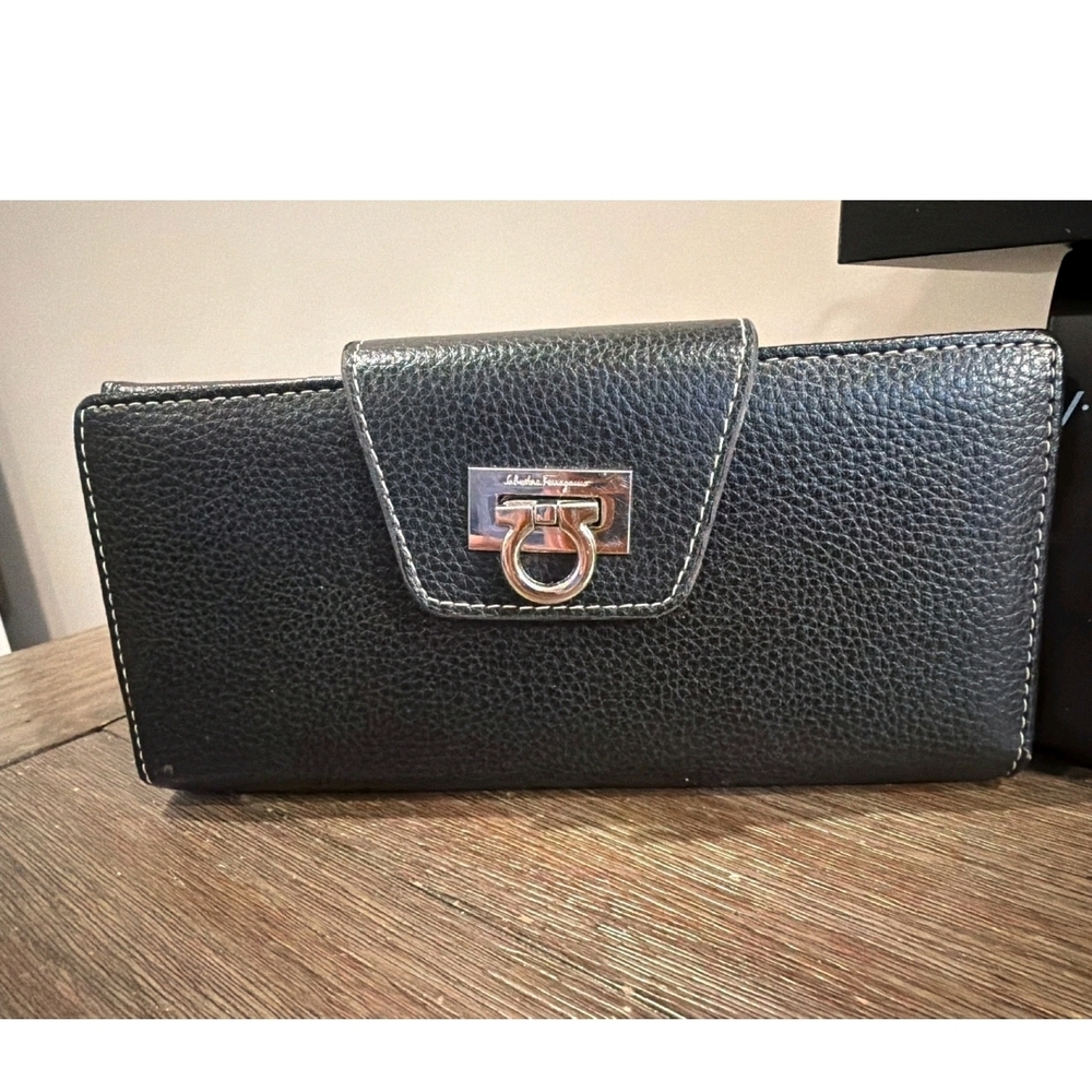 💥 Salvatore Ferragamo Pebble LeatherMeditearanian Wallet